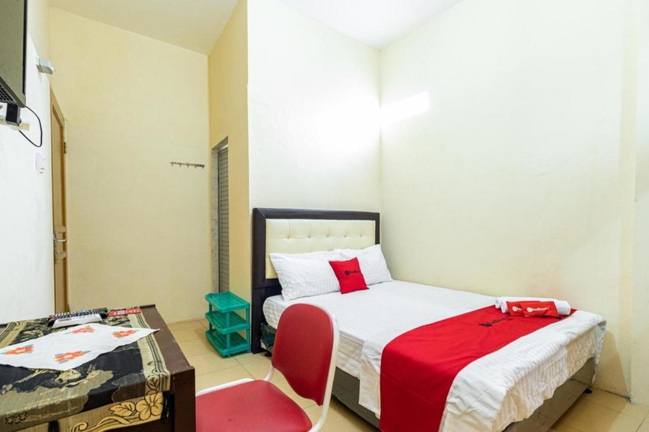Reddoorz Syariah @ Jalan Setiabudi Medan 3 Exterior foto